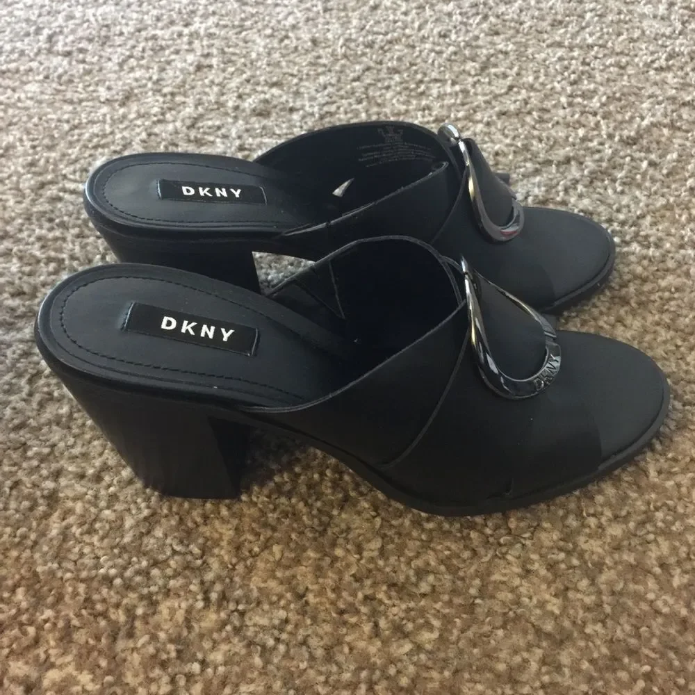 DKNY Block Heel Sandals, Size 7.5, Black - Picture 8 of 11